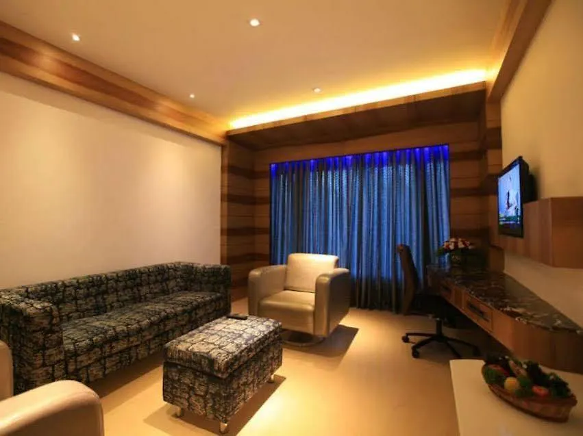 Diana Heights Luxury Hotel Nedumbassery 4*,  India