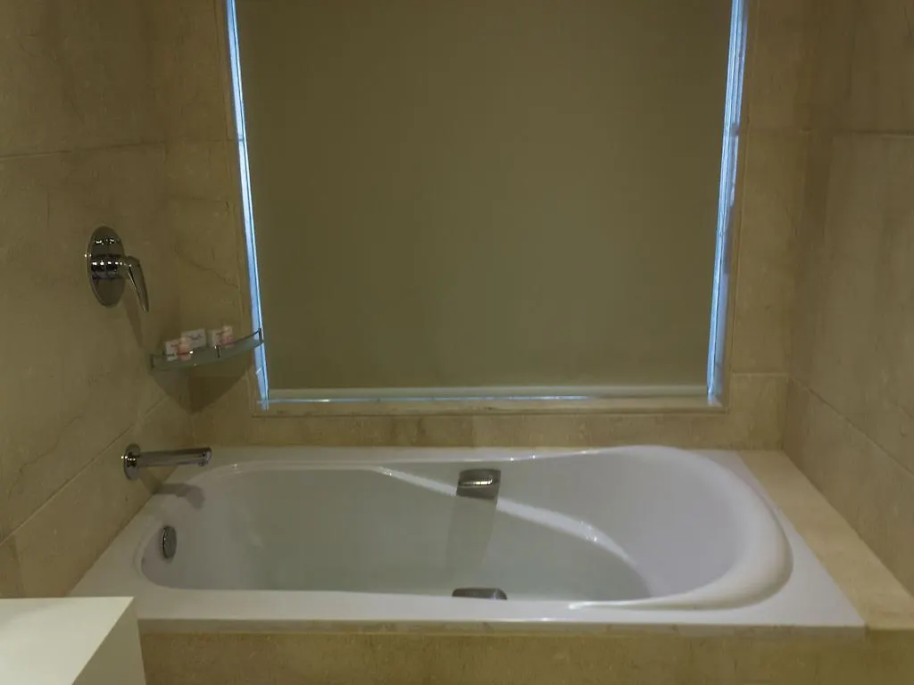 Diana Heights Luxury Hotel Nedumbassery