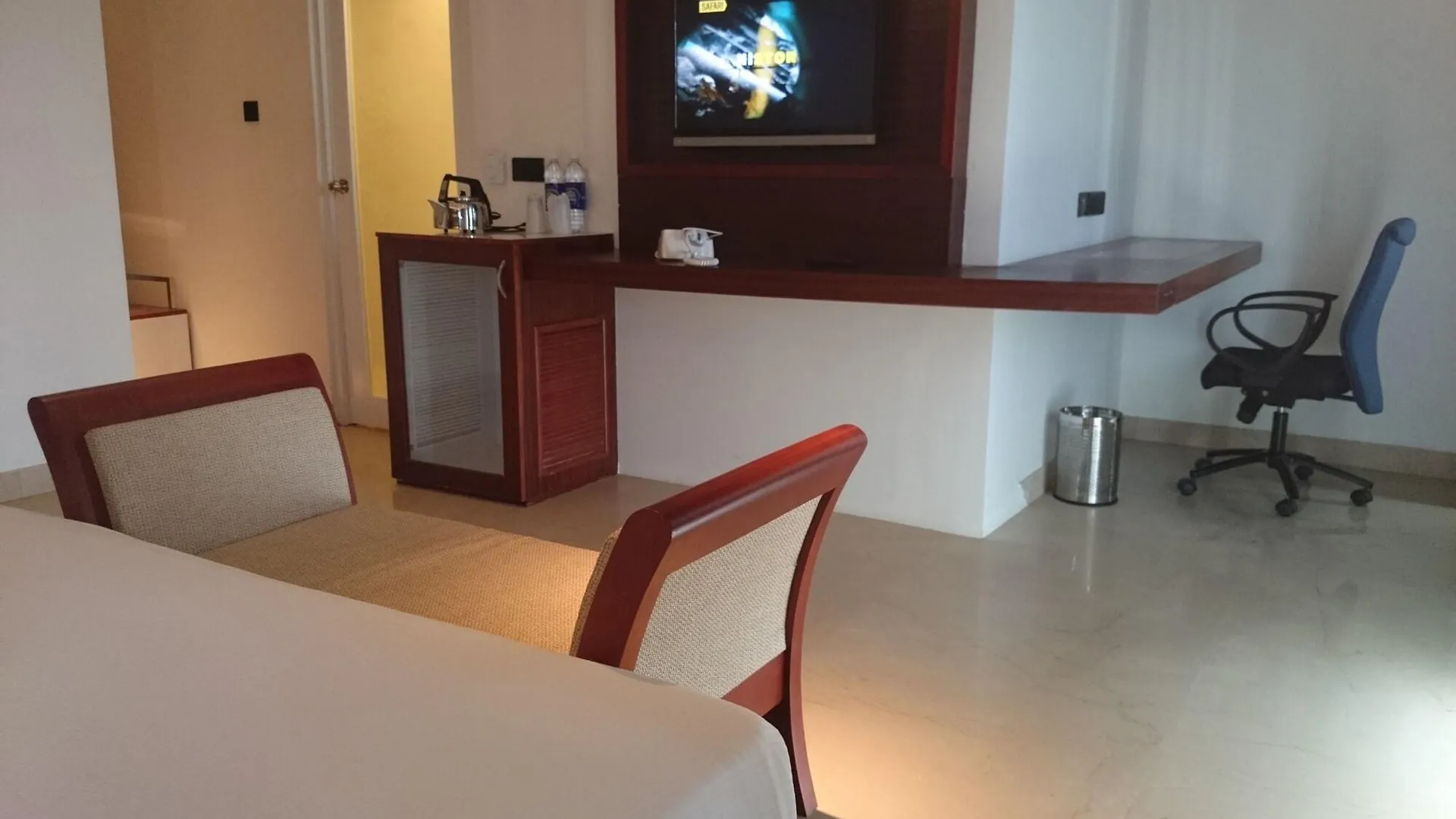 Diana Heights Luxury Hotel Nedumbassery