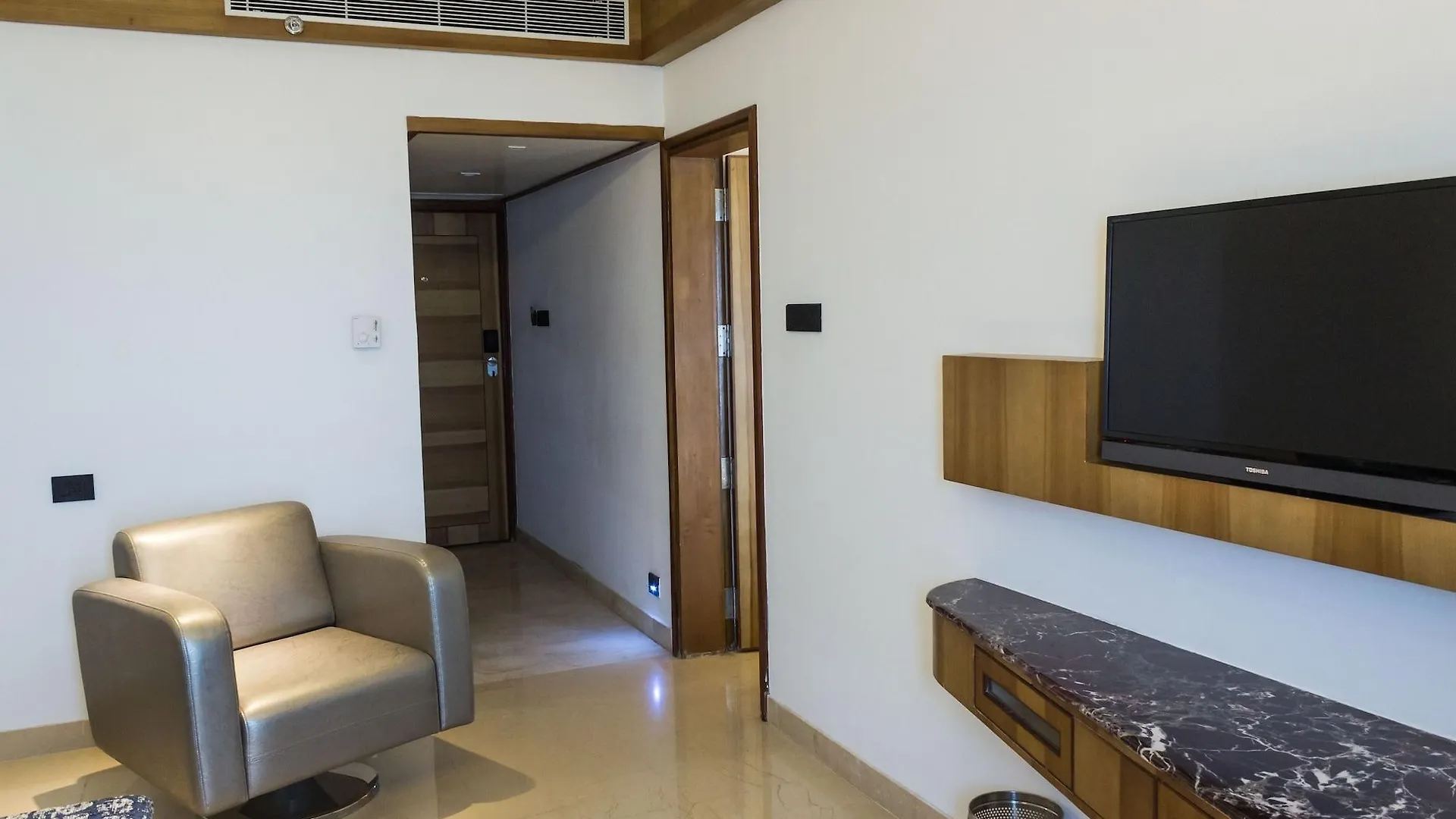 Diana Heights Luxury Hotel Nedumbassery