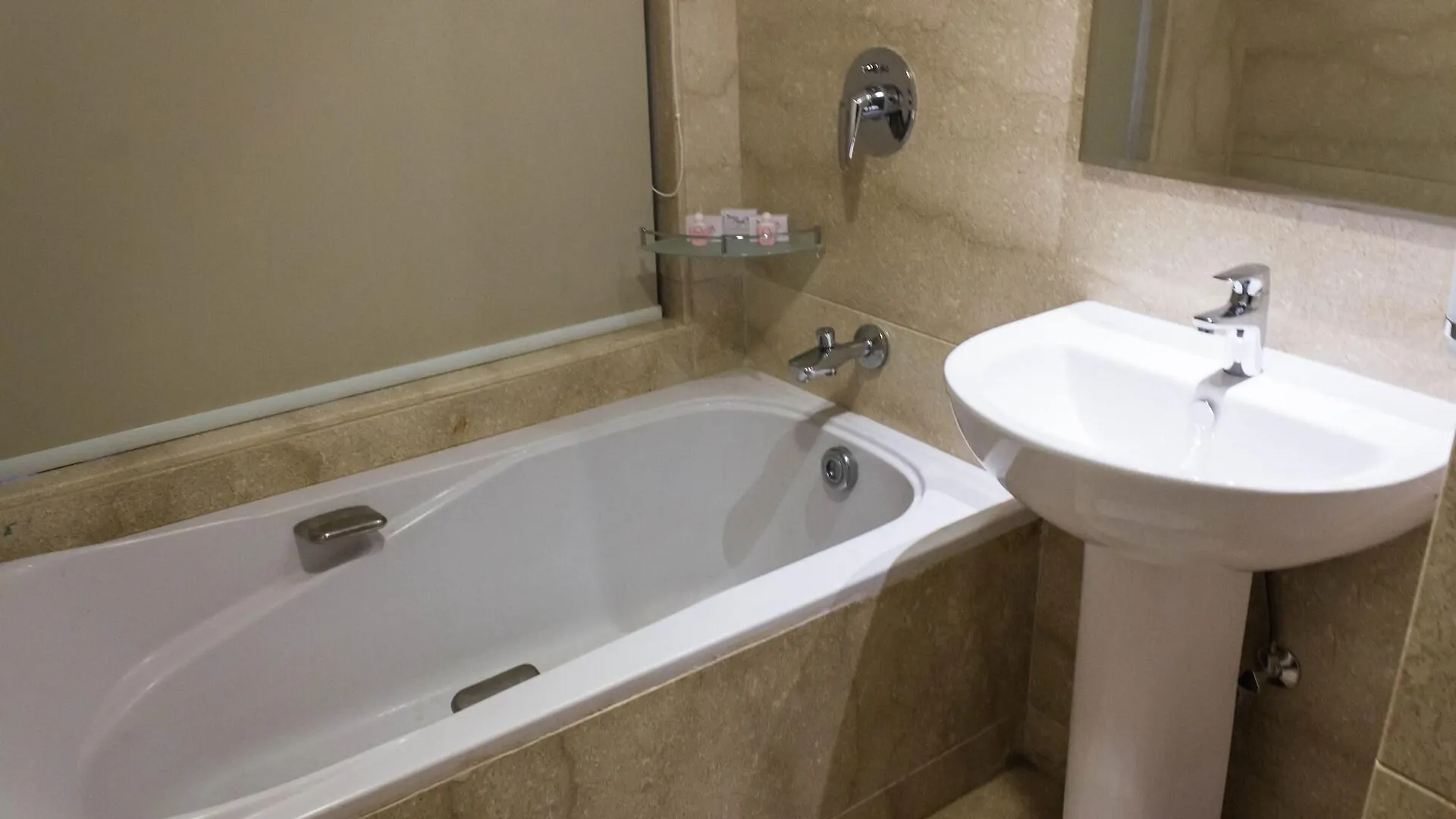Diana Heights Luxury Hotel Nedumbassery