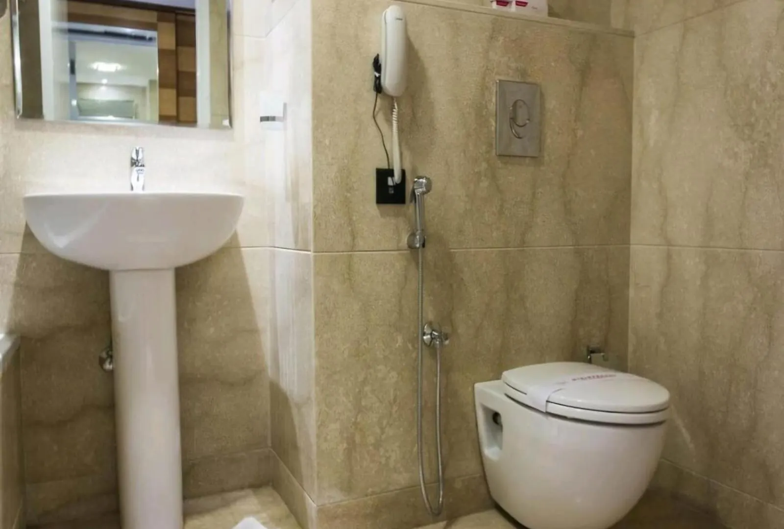 Diana Heights Luxury Hotel Nedumbassery Indien