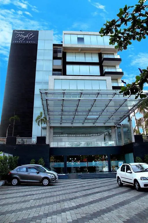 Diana Heights Luxury Hotel Nedumbassery