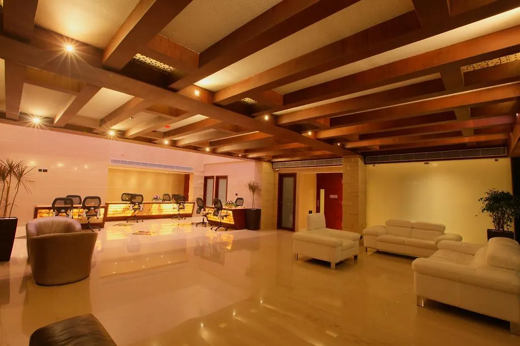 Diana Heights Luxury Hotel Nedumbassery