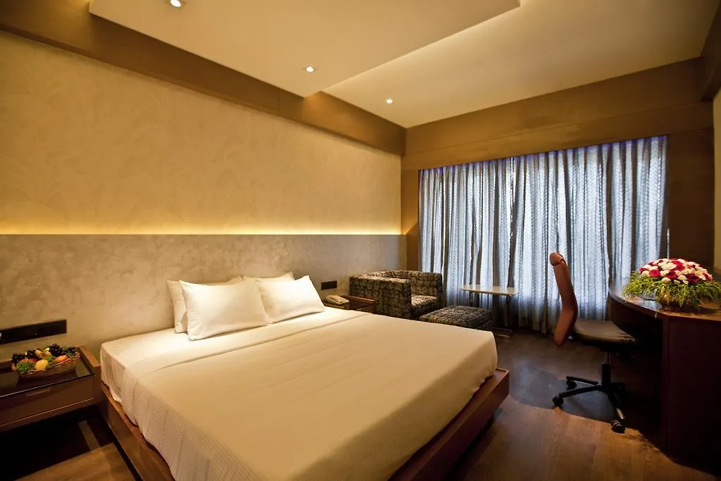 Diana Heights Luxury Hotel Nedumbassery