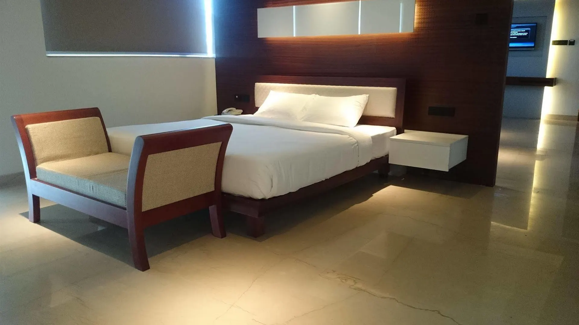 Diana Heights Luxury Hotel Nedumbassery Indien