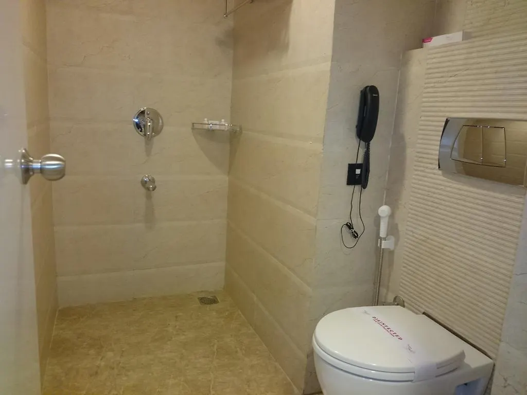 Diana Heights Luxury Hotel Nedumbassery