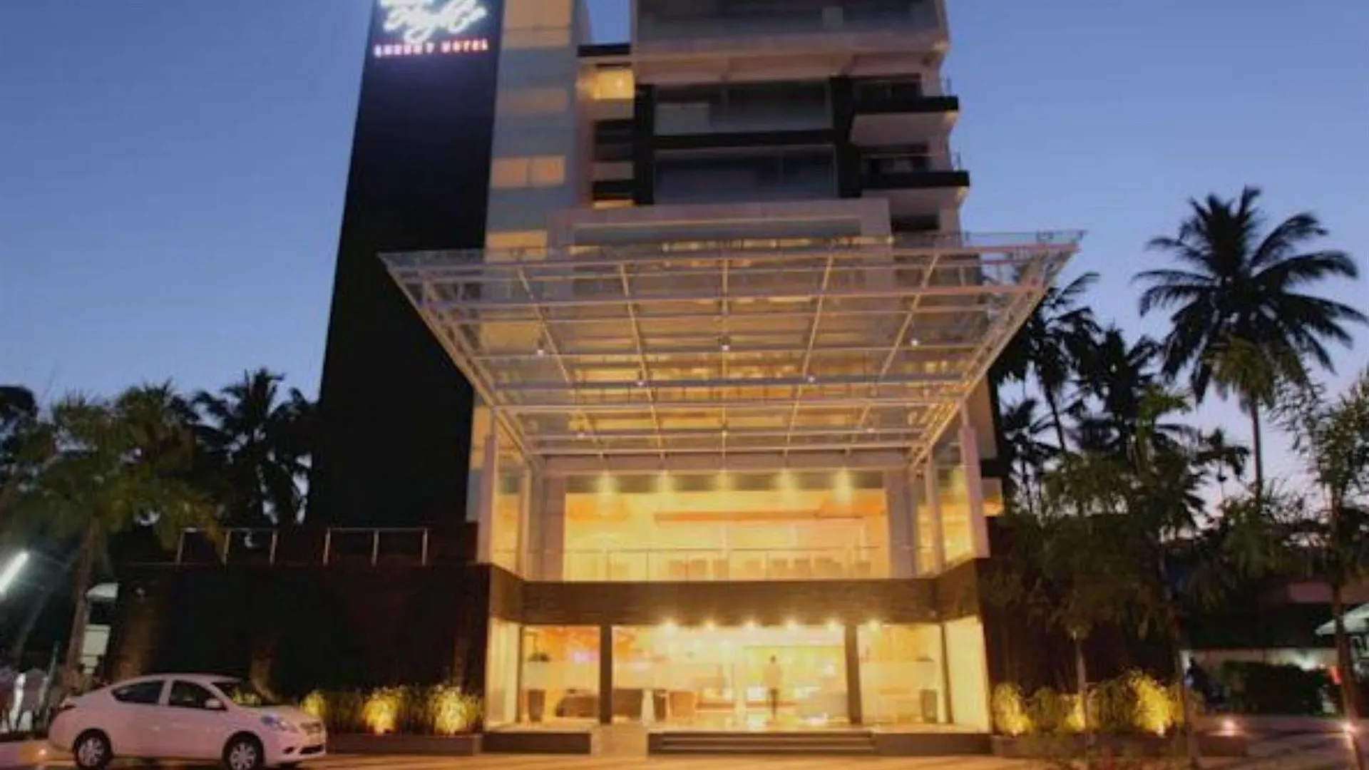 Diana Heights Luxury Hotel Nedumbassery